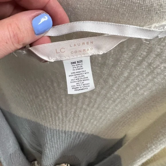 Soft - Picture 2 of 3